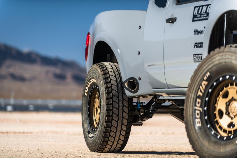 Колеса Nissan Frontier Desert Runner (D40) 2019 года  (фото 10 из 32)